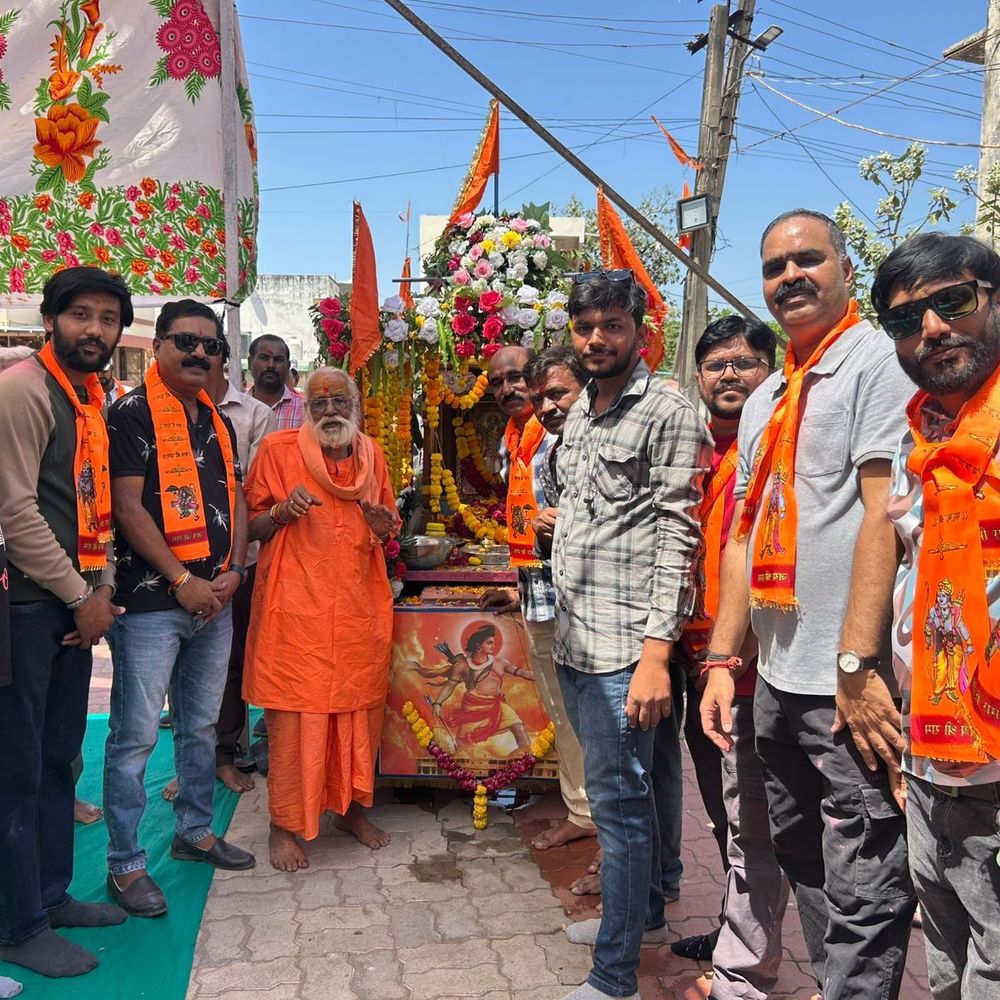 હિંમતનગરના મહેતાપુરામાં 42મી રામનવમી શોભાયાત્રા યોજાઈ:ત્રિવેણી વિદ્યાલયથી શરૂ થઈ રામજી મંદિરે યાત્રાનું સમાપન