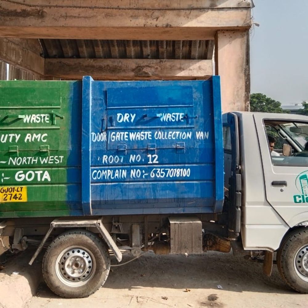 10 દિવસ પછી કચરો ઉપાડવાનું બંધ:દક્ષિણ-પશ્ચિમ ઝોનના 10 વિસ્તારોમાં સૂકો-ભીનો કચરો અલગ આપવાનો રહેશે, નિયમનું પાલન નહીં થાય તો કચરો નહીં લેવાય