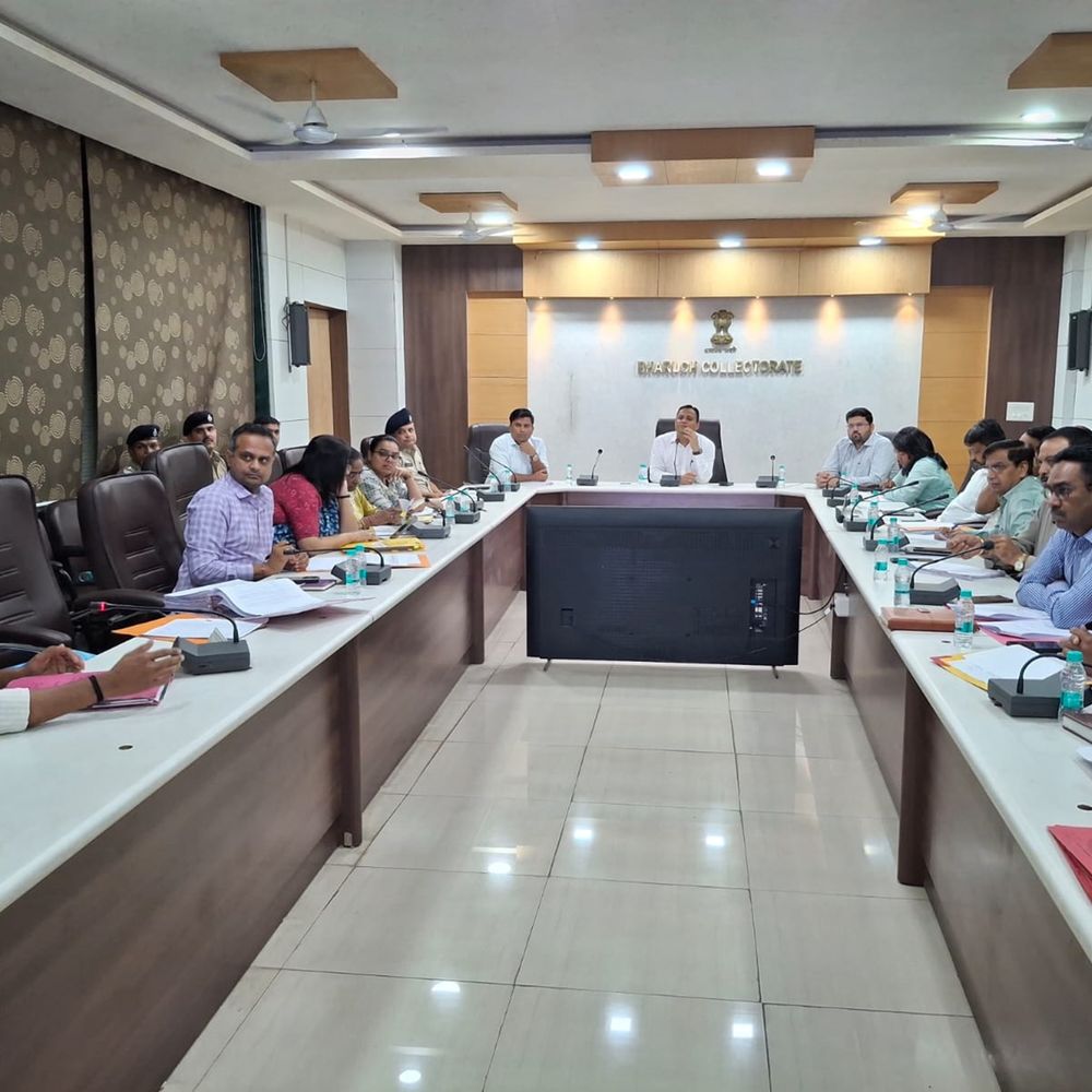 જિલ્લા ફરિયાદ નિવારણ કાર્યક્રમ યોજાયો:ભરૂચના અરજદારોની ફરિયાદોનું કલેકટરની હાજરીમાં સમીક્ષા કરી સ્થળ પર જ નિરાકરણ