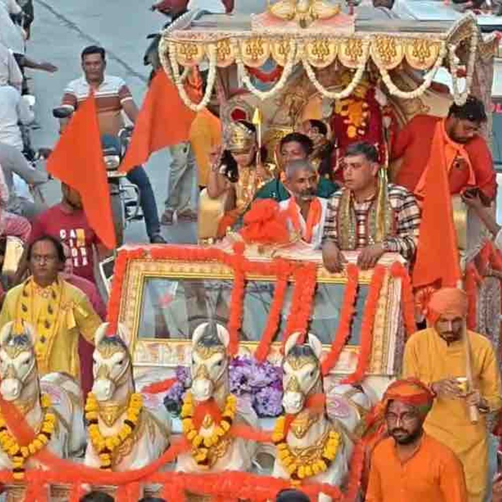 અમરેલી જિલ્લામાં શ્રીરામ જન્મોત્સવની ઉજવણી:શહેર રામમય બન્યું, વિશાળ શોભાયાત્રામાં ભક્તો ઉમટ્યા