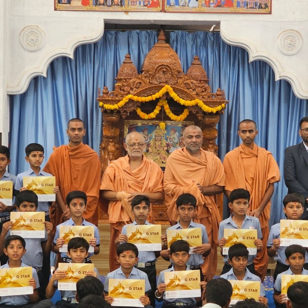 સુરેન્દ્રનગરમાં સ્વામિનારાયણ ગુરુકુળનો વાર્ષિક ઉત્સવ:ધોરણ 6થી 8ના 900 વિદ્યાર્થીઓએ કૃતિઓ રજૂ કરી, વાલી મિટિંગ યોજાઈ