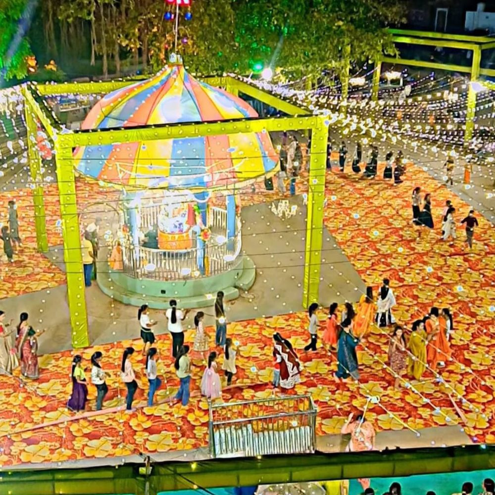 ગરબા મહોત્સવની અનોખી પરંપરા:ગઢોડામાં 67 વર્ષથી ચૈત્રી નવરાત્રીમાં 9 દિવસ ગરબા