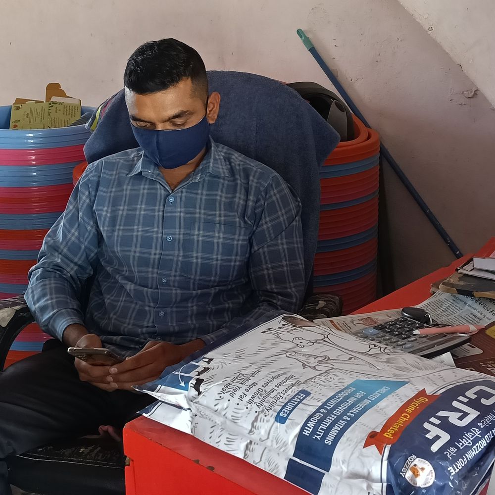 પ્રજાજન પરેશાન:પાલનપુરમાં ધનિયાણા ચોકડીએ ગટર નાખ્યા બાદ મહિનાથી રોડ બન્યો નથી