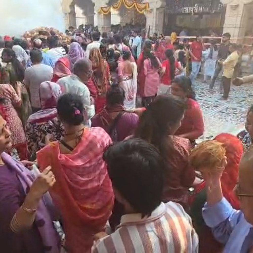 નવસારી આશાપુરી મંદિરે ચૈત્ર આઠમનો મહાયજ્ઞ:હિન્દુ સંગઠનોએ લીધો પ્લાસ્ટિક મુક્ત ઉત્સવનો સંકલ્પ