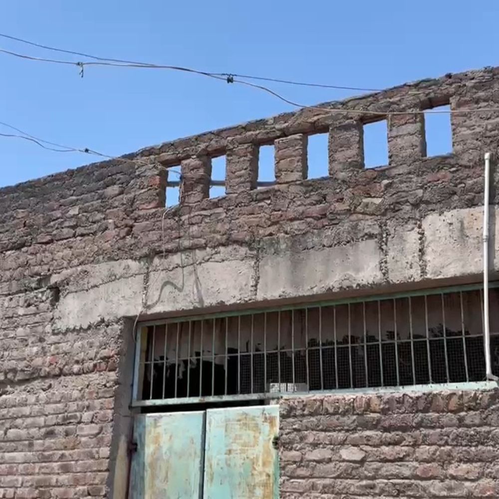 જામનગરમાં અનૈતિક સંબંધોમાં પરપ્રાંતિય મહિલાની હત્યા:ડિફેન્સ કોલોનીમાંથી ગળે ટૂંપો દીધેલી હાલતમાં મૃતદેહ મળ્યો