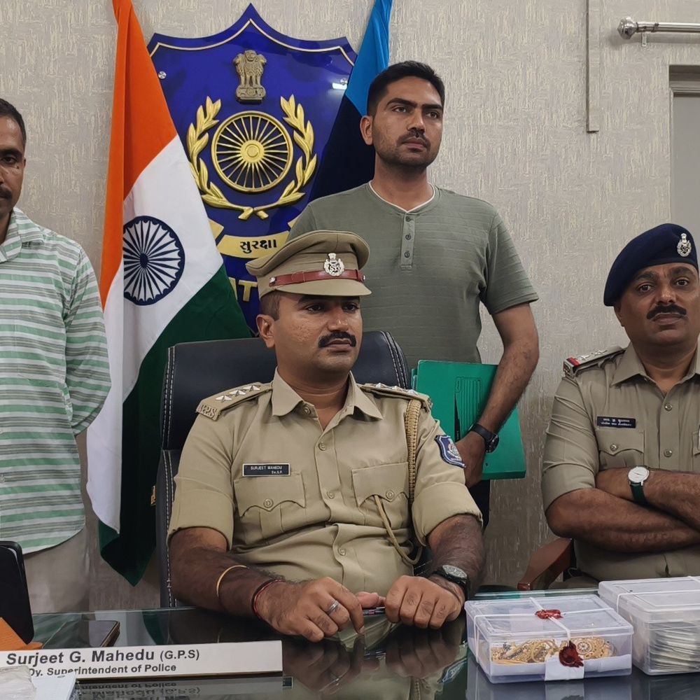 બગવદર પોલીસે લાખોની ઘરફોડ ચોરીનો ભેદ ઉકેલ્યો:મહિલા આરોપી ₹60.61 લાખના મુદ્દામાલ સાથે ઝડપાઈ