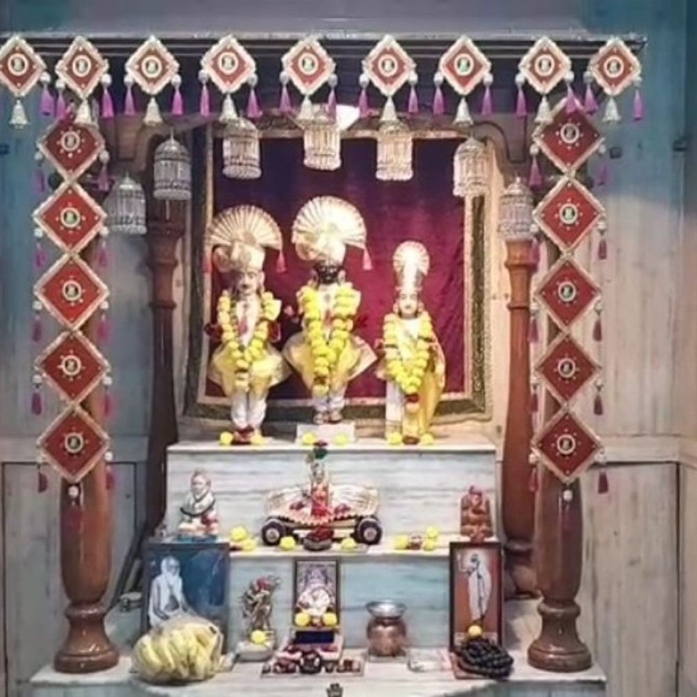 રામનવમીની શોભાયાત્રાને લઈને પોલીસ સજ્જ:આવતીકાલે મર્યાદા પુરુષોત્તમ ભગવાન શ્રી રામના જન્મોત્સવ નિમિત્તે નીકળનારી ભવ્ય શોભાયાત્રાને લઈને પોલીસ તંત્ર સજ્જ, 300થી વધુ જવાનોનો 'લોખંડી બંદોબસ્ત'