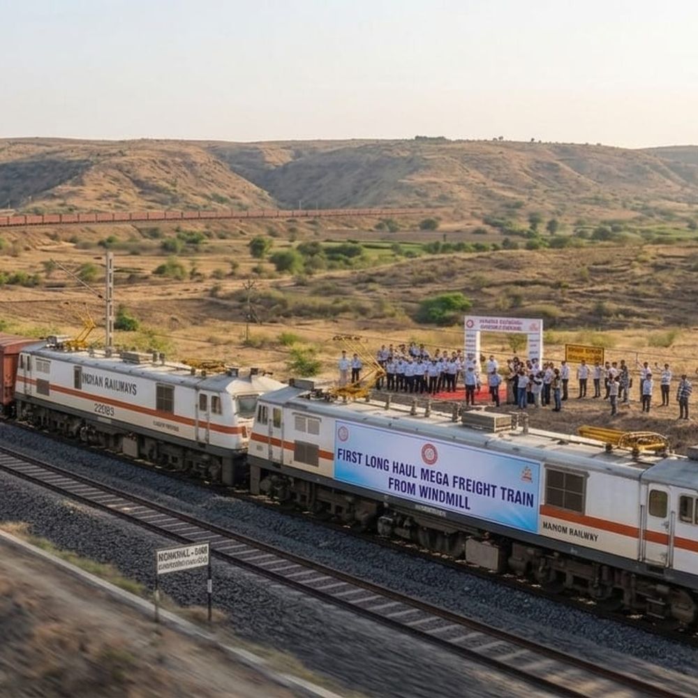 રાજકોટ રેલવેની વિન્ડમિલથી પ્રથમ મેગા સિદ્ધિ:87 વેગન સાથે 306 કિમીનું અંતર કાપી મેળવી 40 લાખની માતબર આવક