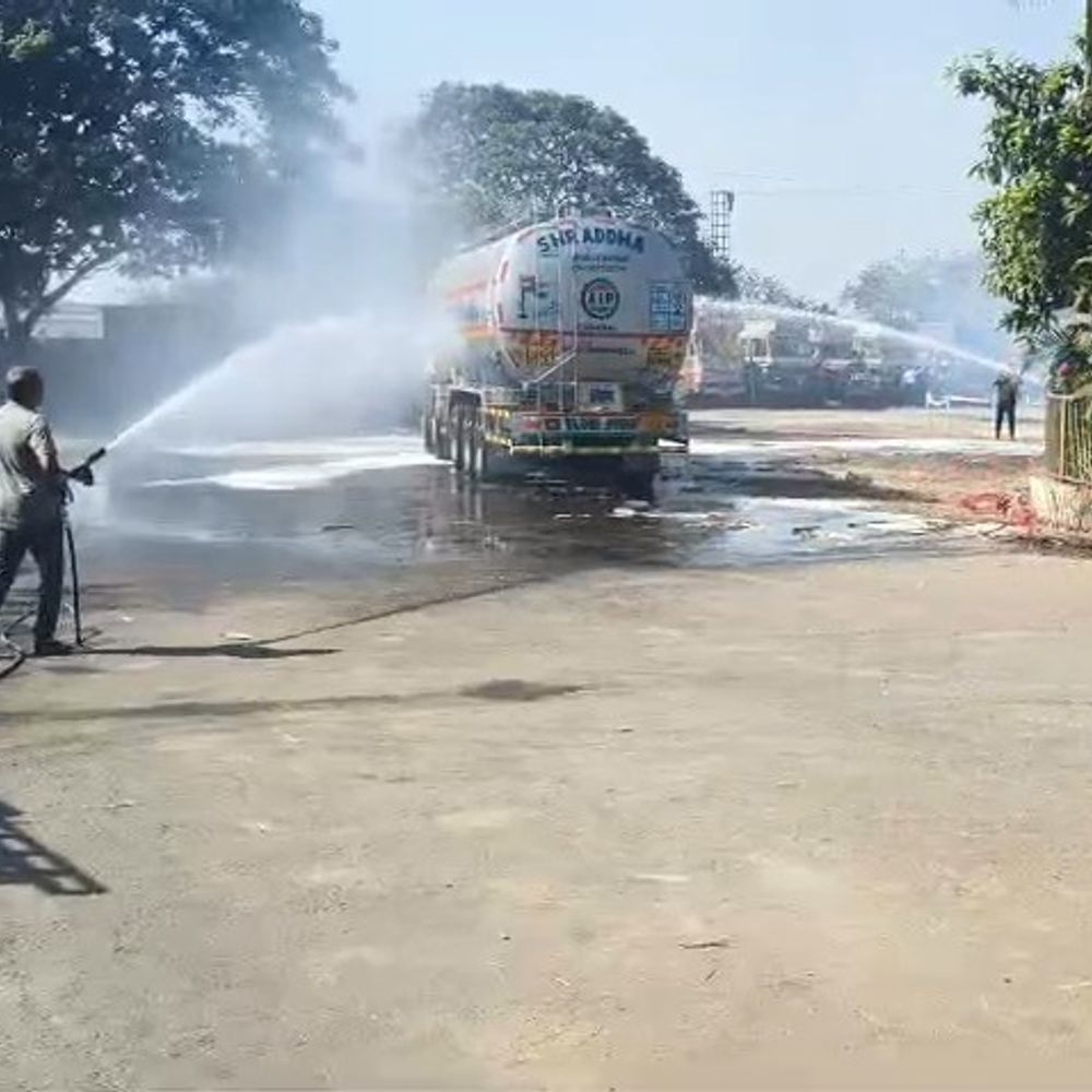 ગણદેવી સુગર ફેક્ટરીમાં ગેસ લીકેજની મોકડ્રીલ:6 કામદાર ગૂંગળાયા, તંત્રની સજ્જતા ચકાસાઈ