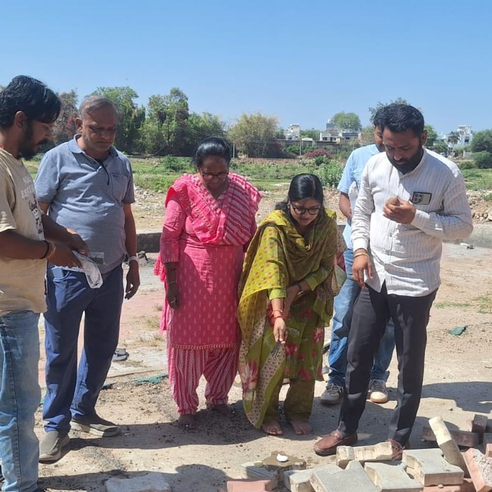 ખેડબ્રહ્મામાં નવી સ્ટ્રીટ લાઈટનું ખાતમુહૂર્ત:વોર્ડ 2માં રૂ. 6.50 લાખના ખર્ચે કામગીરી શરૂ