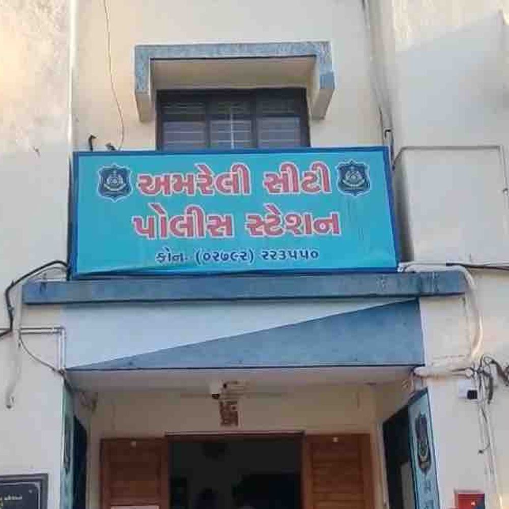 અમરેલીના કોન્ટ્રાક્ટર સાથે અમદાવાદના શખ્સે 15 લાખની છેતરપિંડી કરી:26 ટન લોખંડના સળિયા માટે એડવાન્સ પેમેન્ટ લઈને સપ્લાય ન કરતા પોલીસ ફરિયાદ