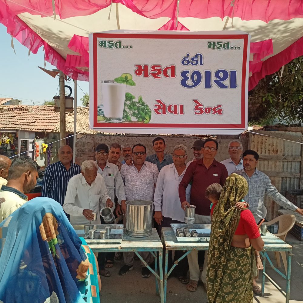 પાટડીમાં ઉનાળા માટે મફત છાશ સેવા કેન્દ્ર શરૂ:વિજય ચોક ખાતે દાતાઓ દ્વારા આયોજન, આખો ઉનાળો ચાલુ રહેશે