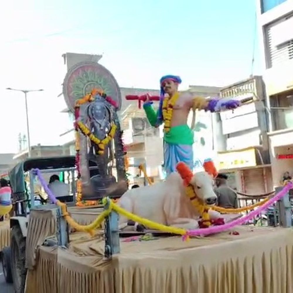 બોટાદમાં VHP દ્વારા રામ જન્મોત્સવની ઉજવણી:શહેરમાં શોભાયાત્રા નીકળી, ચુસ્ત પોલીસ બંદોબસ્ત ગોઠવાયો