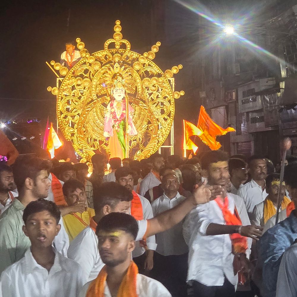 જામનગરમાં 45મી રામ સવારી યોજાઈ:ઐતિહાસિક જનમેદની વચ્ચે ભવ્ય શોભાયાત્રાનું સમાપન થયું