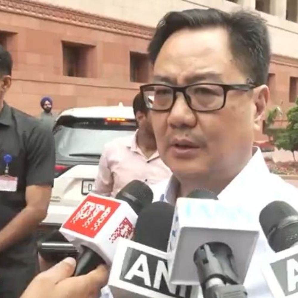 રિજિજુએ કહ્યું- દેશમાં લોકડાઉન નહીં લાગે:પરિસ્થિતિ નિયંત્રણમાં; PM મોદીએ લોકસભામાં કહ્યું હતું- આવનારો સમય દેશની સૌથી મોટી પરીક્ષા લેવાનો છે