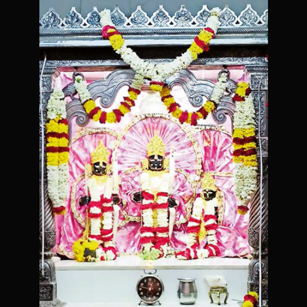 ભુજનું 450 વર્ષ જૂનું રઘુનાથજી મંદિર: શહેરની સ્થાપના જેટલું જ જૂનું રઘુનાથજી મંદિર.