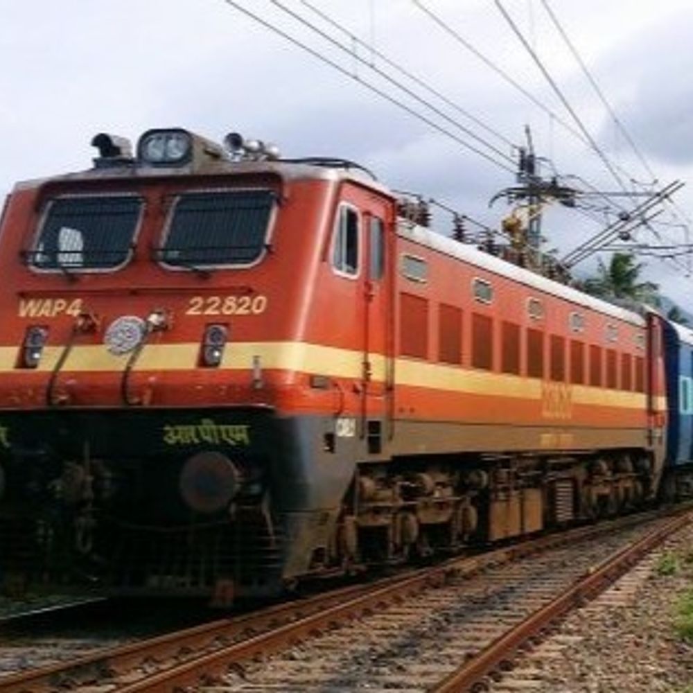 હાપા-વૈષ્ણોદેવી એક્સપ્રેસના રૂટમાં ફેરફાર:જમ્મુ તવી સેક્શનમાં ઇલેક્ટ્રિફિકેશન કામને પગલે હાપા એક્સપ્રેસના રૂટમાં કરાયો મોટો ફેરફાર