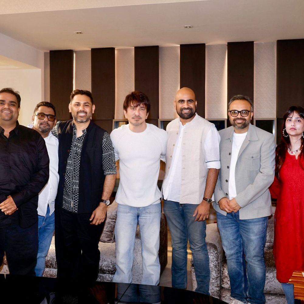 ગુજરાતી સિનેમામાં બોલિવૂડનો ‘ધબકારો’:'છિછોરે'ના મેકર્સ નાડિયાડવાલા ગ્રાન્ડસનની એન્ટ્રી, દેવેન ભોજાણી-આર્જવ ત્રિવેદીનો નવો અંદાજ દેખાશે