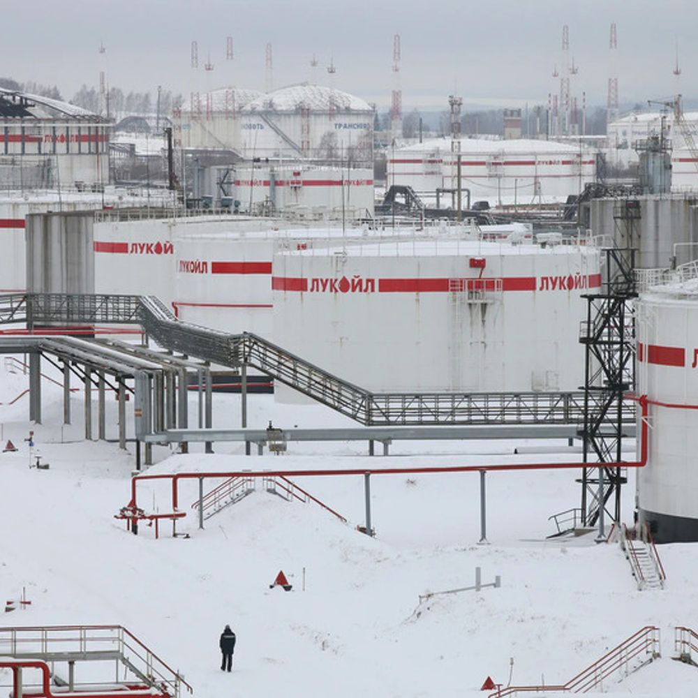 રશિયા 1 એપ્રિલથી પેટ્રોલની નિકાસ પર પ્રતિબંધ લગાવશે:31 જુલાઈ સુધી પ્રતિબંધ રહેશે, દેશમાં કિંમતો ન વધે તે માટે નિર્ણય લેવાયો