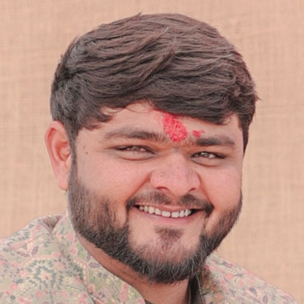 ગાંધીનગરના ચકચારી ઋષભ પટેલ આપઘાત કેસ:વોન્ટેડ આરોપી કલ્પેશ પટેલ પોલીસ સંકજામાં આવ્યો, ફરાર મનીષ અને ક્રિષાલની શોધખોળ ચાલુ