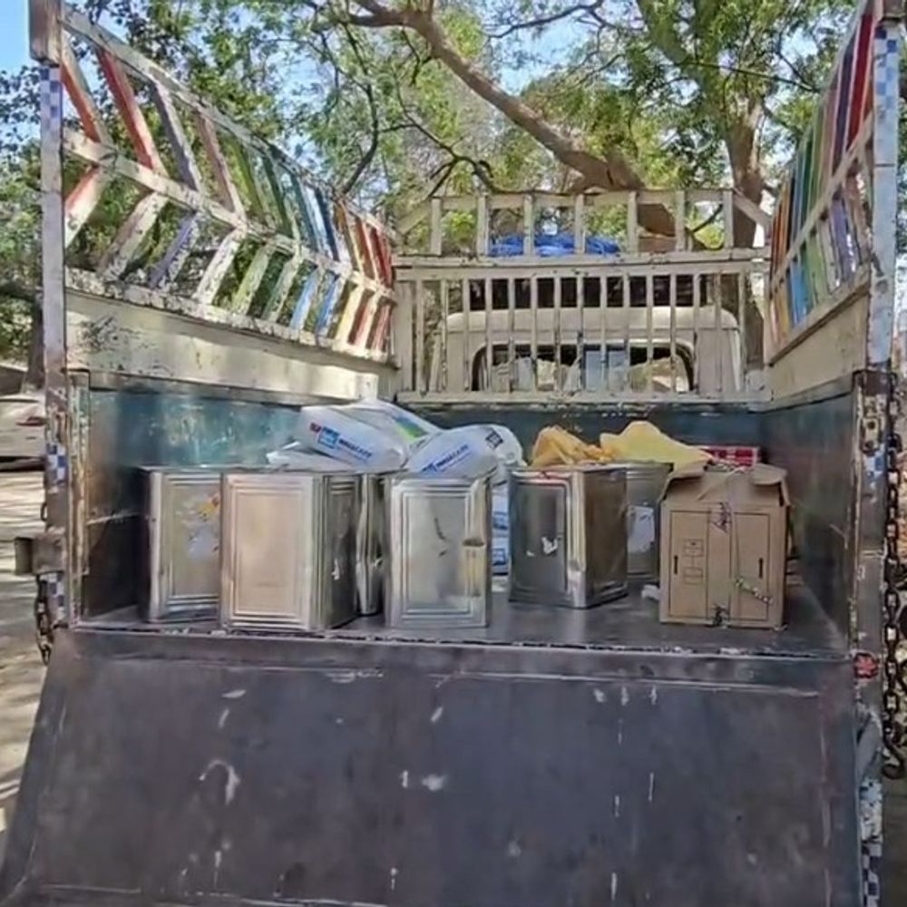 કોડીનાર-ઉના બાયપાસ પર 105 કિલો શંકાસ્પદ ઘી જપ્ત:ફૂડ વિભાગે સેમ્પલ લઈ તપાસ શરૂ કરી