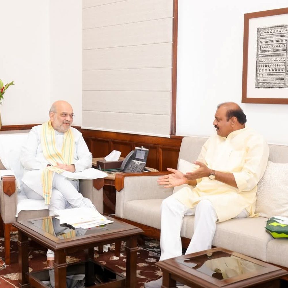 દાહોદના સાંસદ જશવંતસિંહ ભાભોર ગૃહમંત્રી અમિત શાહને મળ્યા:જનહિતના કાર્યો અને સંગઠન મજબૂત કરવાના મુદ્દે ગૃહમંત્રી સાથે પરામર્શ