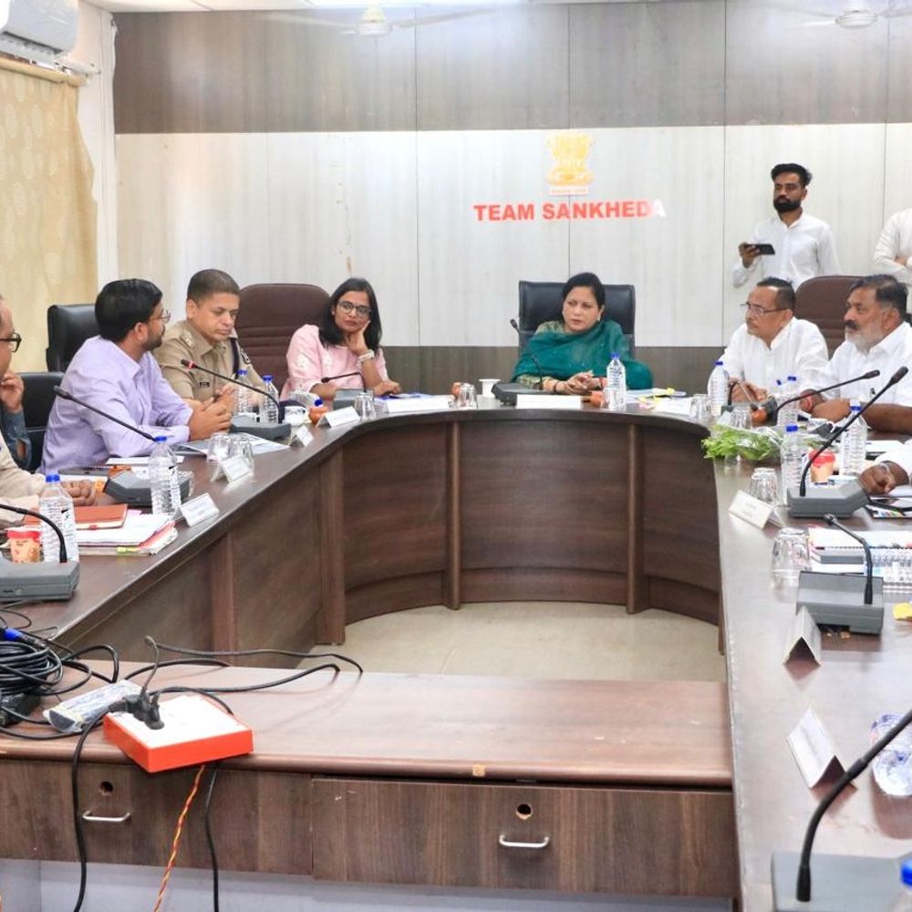 છોટાઉદેપુર: ₹17 કરોડના 776 વિકાસ કામો મંજૂર:પ્રભારી મંત્રી ડૉ. મનિષાબેન વકીલના અધ્યક્ષસ્થાને બેઠકમાં નિર્ણય