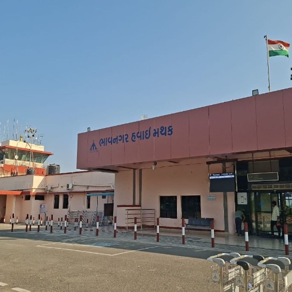 8 મહિના બાદ નવી મુંબઈ હવાઈ સેવાનો પ્રારંભ.