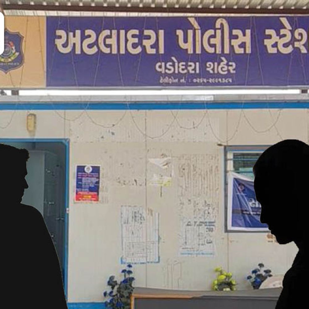 માતાએ બંને દીકરીની સરનેમ બદલી નાખતા પિતાએ ફરિયાદ કરી:ગંભીર આક્ષેપ સાથે કહ્યું- મારી પત્નીએ પૂર્વ ગૃહમંત્રી વિપુલ ચૌધરી સાથેના અનૈતિક સંબંધોના લીધે દૂધસાગર ડેરીમાં બોનસ કૌભાંડ કર્યું હતું'