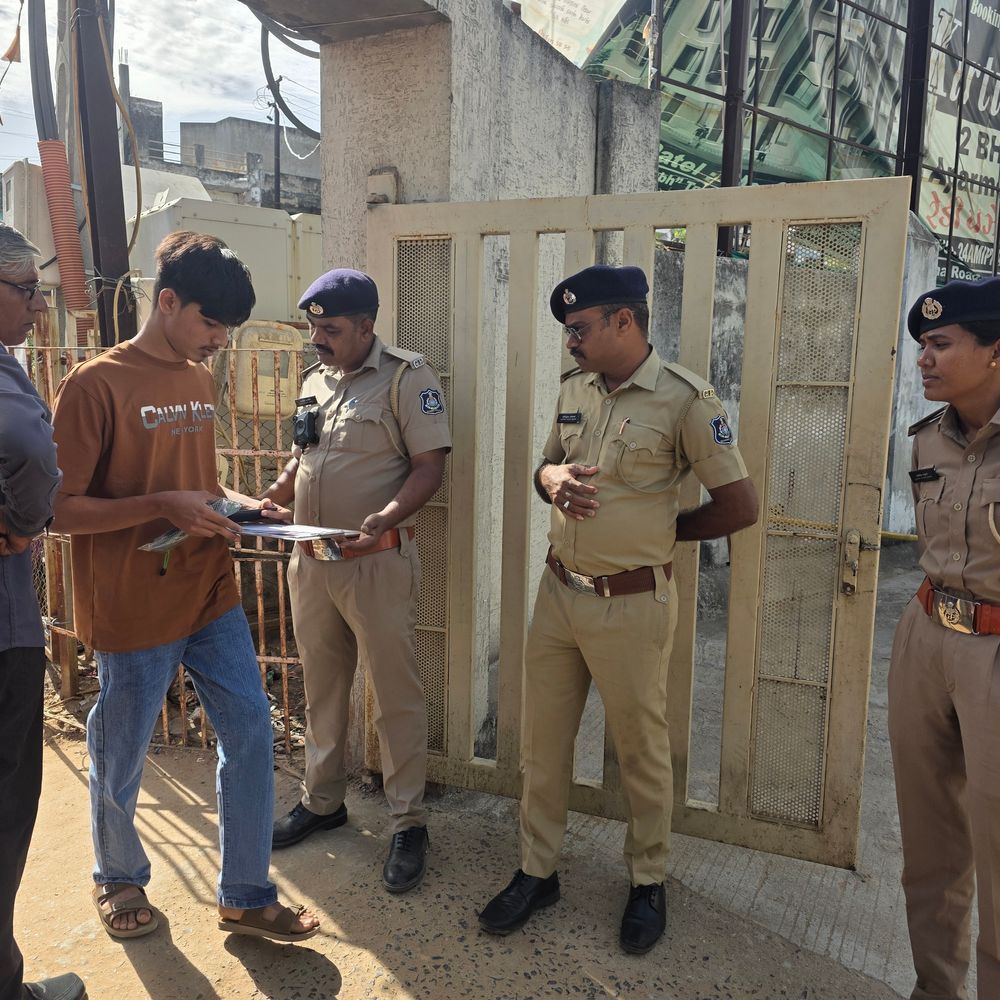 હિંમતનગરમાં ગુજકેટ પરીક્ષા શરૂ:16 કેન્દ્ર પર કડક સુરક્ષા વચ્ચે વિદ્યાર્થીઓને પ્રવેશ