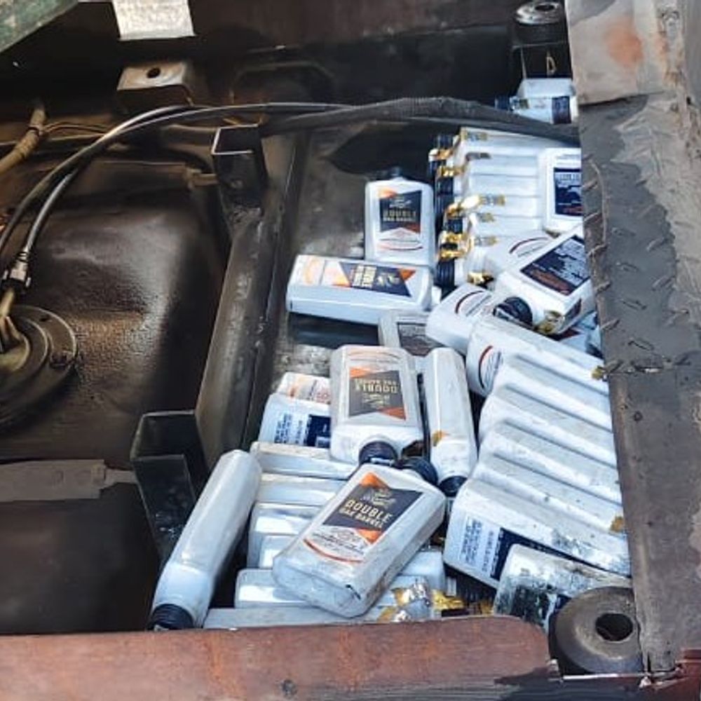 લખતરમાં રૂ. 7.13 લાખનો દારૂ-વાહન જપ્ત:LCBએ બોલેરો કેમ્પરના ચોર ખાનામાંથી દારૂ ઝડપી એકને પકડ્યો