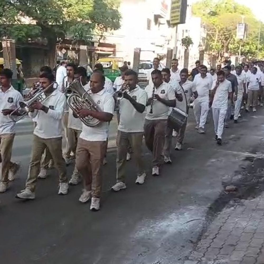 બોટાદમાં વંદે માતરમ્ @150 પદયાત્રા યોજાઈ:જુના માર્કેટિંગ યાર્ડથી પ્રસ્થાન અને હાઈસ્કૂલ ખાતે સમાપ્તિ, ‘વંદે માતરમ્‘ના નાદ ગૂંજ્યા