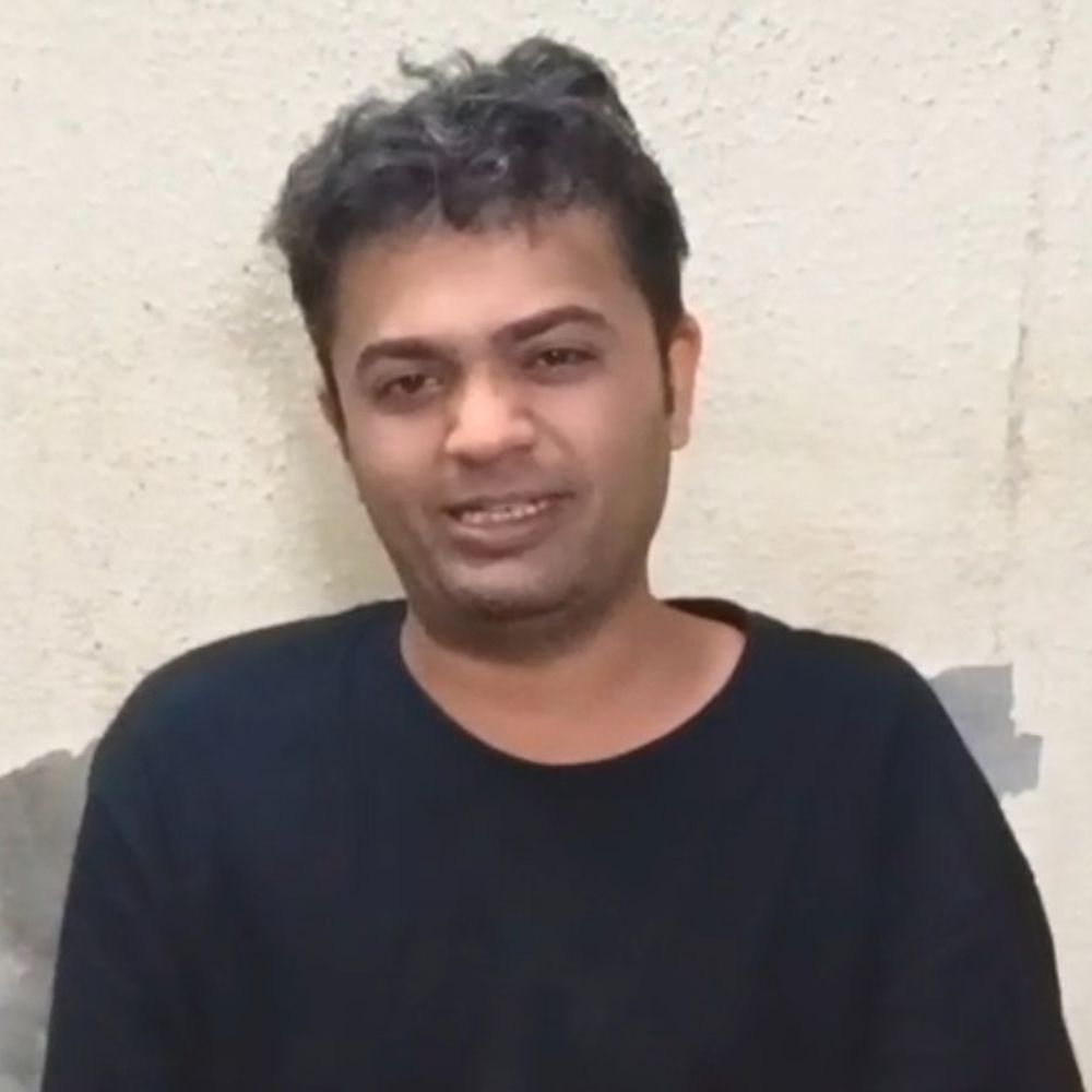 બે અકસ્માતમાં બે ઇજાગ્રસ્ત:વડોદરાના ગોત્રી વિસ્તારમાં નશામાં ધૂત થઈને બાઈક ચાલકે કારને ટક્કર મારી, સયાજીગંજમાં બાઇક સ્લીપ ખાઇ જતા યુવક ઇજાગ્રસ્ત