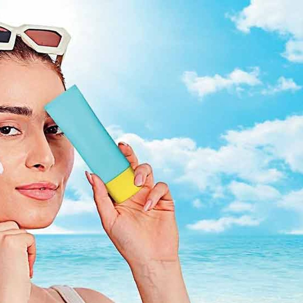 બ્યૂટી: નવી પેઢીનો સ્માર્ટ સમર સ્કિનકેર ટ્રેન્ડ: સિરમ સનસ્ક્રીન, હાઇડ્રેશન અને પ્રોટેક્શનનું 2-ઇન-1 સોલ્યુશન.