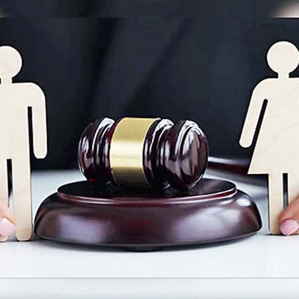 કાયદાનો ઉપયોગ ઢાલ તરીકે કરજો, શસ્ત્ર તરીકે નહીં! - કાયદાનો દુરુપયોગ ટાળો.