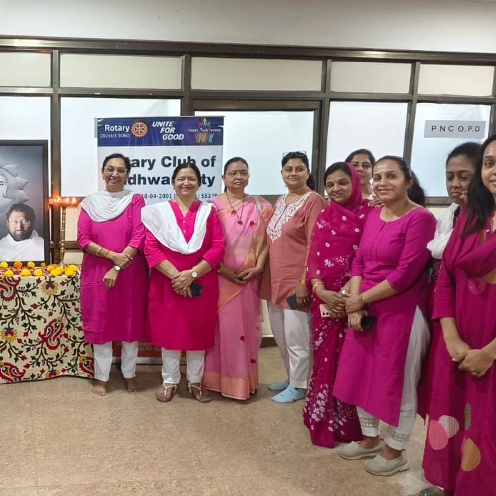 50 મહિલાઓએ મેમોગ્રાફી, 42એ પેપ્સમિયર ટેસ્ટ કરાવ્યો:વઢવાણ રોટરી ક્લબ દ્વારા નિઃશુલ્ક કેમ્પનું આયોજન