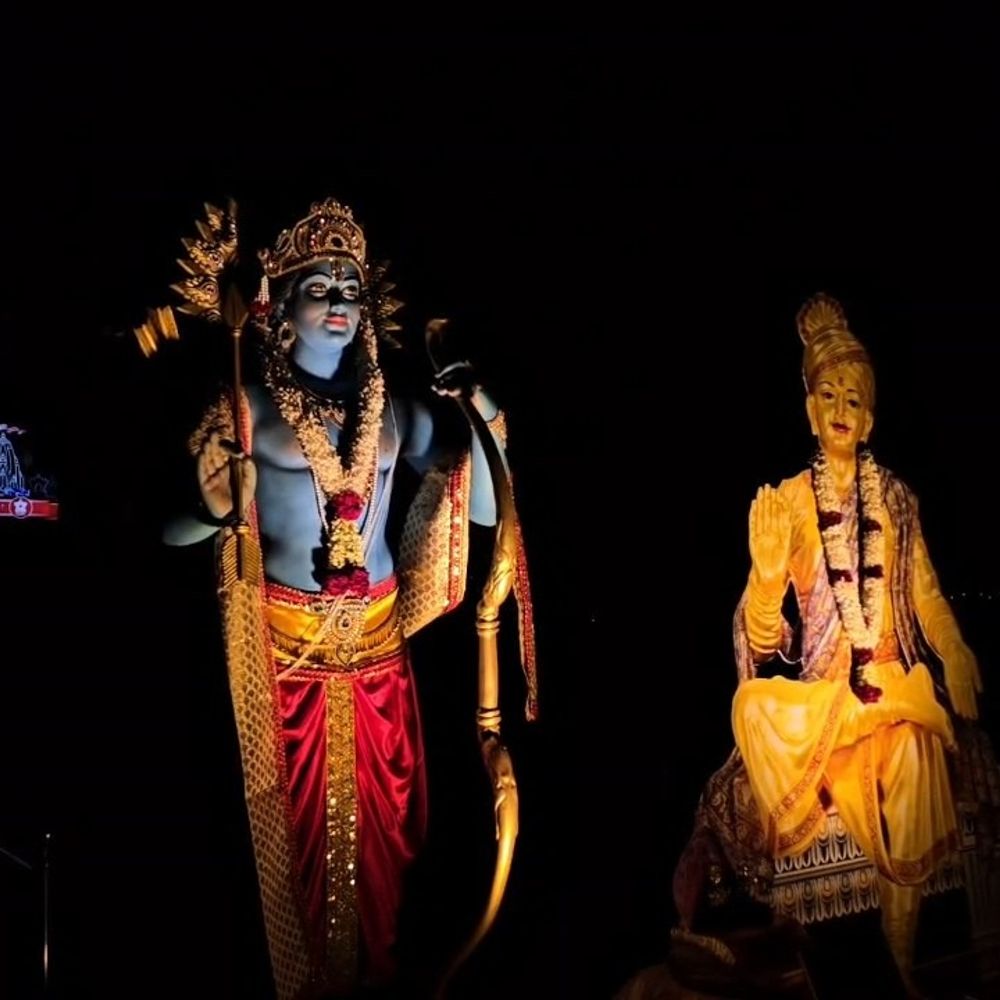 ભરૂચ BAPS મંદિરે રામ નવમી અને સ્વામિનારાયણ જયંતિની ઉજવણી: મહાઆરતી અને આતિશબાજી સાથે ભક્તિમય માહોલ.