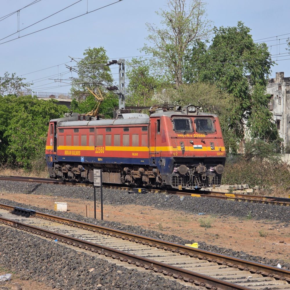 ખેડબ્રહ્મા-હિંમતનગર રેલ લાઇન 9 વર્ષ પછી ફરી શરૂ થશે:PM મોદી આવતીકાલે વર્ચ્યુઅલી લીલી ઝંડી આપશે, આજે ટ્રાયલ રન