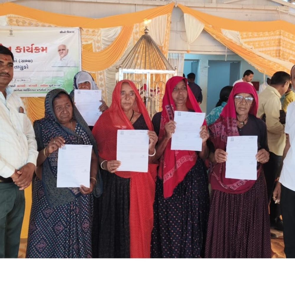બનાસકાંઠામાં સેવાસેતુ કાર્યક્રમોથી 1.25 લાખથી વધુ લાભાર્થીઓને લાભ:10 તાલુકા, 4 નગરપાલિકા વિસ્તારોમાં 75 કાર્યક્રમોનું સફળ આયોજન, સરકારી સેવાઓ ઘરઆંગણે ઉપલબ્ધ કરાવાઈ