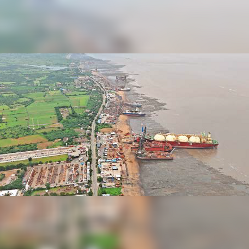 અલંગ શિપ રિસાયક્લિંગ: 40% ક્રેડિટ સાથે મેગા પ્લાન, શિપ બિલ્ડિંગને વેગ મળશે અને રિસાયકલિંગ ઉદ્યોગને નવી દિશા મળશે.