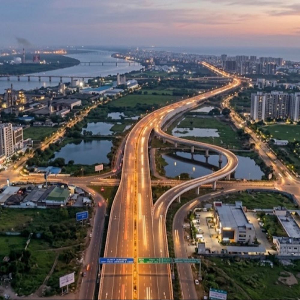 સુરત-નવસારી ટ્વિન સિટી કનેક્ટિવિટી:945 કરોડના સિક્સ લેન હાઇસ્પીડ કોરિડોરને ગ્રીન સિગ્નલ, RBએ ટેન્ડર બહાર પાડ્યા