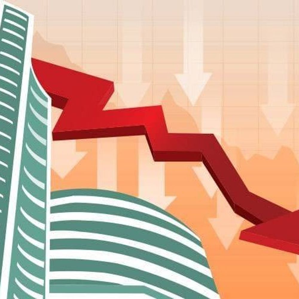 સેન્સેક્સમાં 1000 અંકનો ઘટાડો: 72,550 પર ટ્રેડિંગ, નિફ્ટીમાં પણ ઘટાડો, ઓટો અને બેન્કિંગ શેર્સમાં વેચવાલી.