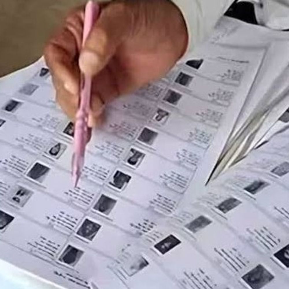 SIR બાદ સુરત મહાનગરપાલિકામાં 8 લાખ મતદારો ઘટ્યા:ડ્રાફ્ટ યાદી બાદ માત્ર 20 વાંધા સૂચનો આવ્યા, હવે 30 વોર્ડમાં 24.77 લાખ મતદારો