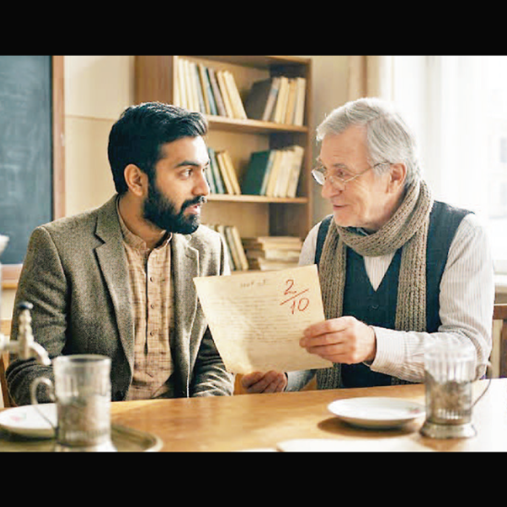 આંતરમનના આટાપાટા: શિક્ષણ: જ્ઞાનથી આત્મવિશ્વાસ સુધી  આ વાર્તા શિક્ષણના મહત્વ, જ્ઞાન અને આત્મવિશ્વાસના વિકાસને દર્શાવે છે.