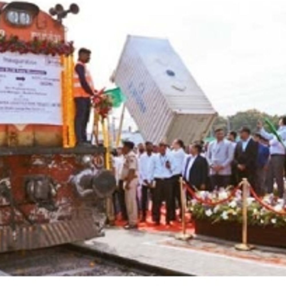 પશ્ચિમ રેલવેના સૌથી મોટું કાર્ગો ટર્મિનલને લીલી ઝંડી:ગંગાધરામાં સૌથી મોટું ગતિ શક્તિ કાર્ગો ટર્મિનલ શરૂ, પહેલી ટ્રેન રવાના