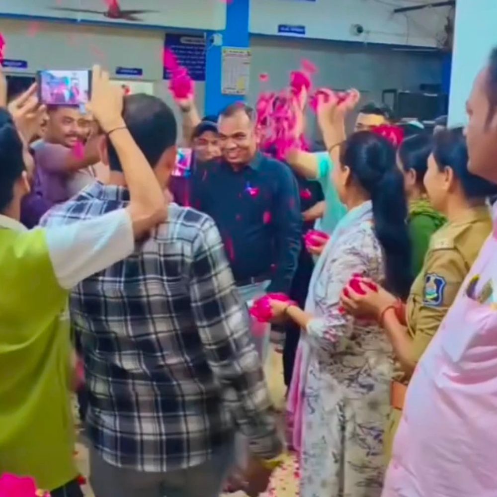 PI આર.કે. રાજપૂતની ભરૂચમાં બદલી:ગોધરા બી ડિવિઝન PIને પોલીસ સ્ટાફ દ્વારા વિદાય અપાઈ