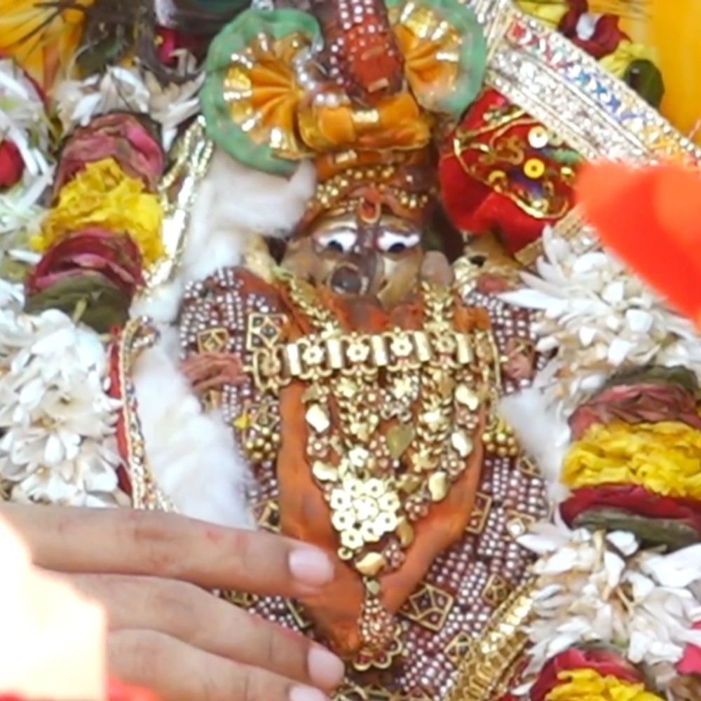 કૃષ્ણ-રૂક્ષ્મણીના વિવાહમાં જામી ભક્તોની ભીડ:માતાજીનું મામેરૂ કડછ ગામેથી આવ્યું, મહાવદીયા કોળી‎લોકોએ ભાઇ, બ્રાહ્મણોએ માવતર બની કન્યાદાન કર્યું‎