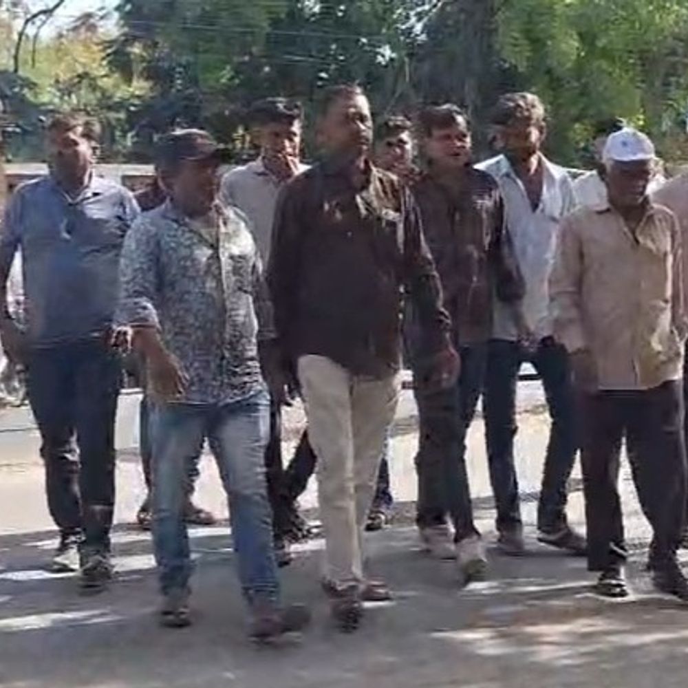 જૂનાગઢ પટેલ કેળવણી મંડળ વિવાદનું અંતે સુખદ સમાધાન:ટ્રસ્ટીઓના રાજીનામા મુદ્દે ચાલતું આંદોલન સમેટાયું, ધારાસભ્યો અને સમાજના અગ્રણીઓની મધ્યસ્થીથી ‘ઘીના ઠામમાં ઘી’ પડ્યું