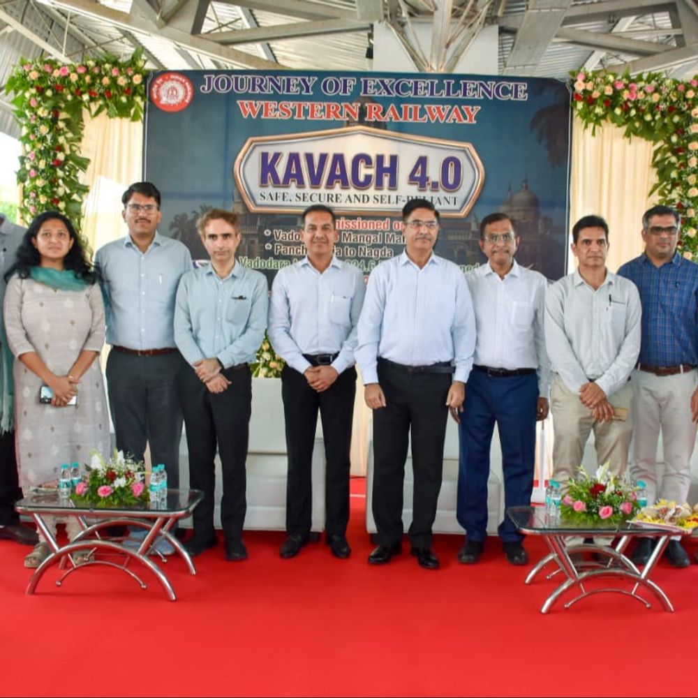 રેલવેની સુરક્ષામાં હવે 'કવચ'નો સુરક્ષાચક્ર:વડોદરા-નાગદા રૂટ પર 224 કિમીમાં અકસ્માત રોકતી અત્યાધુનિક સ્વદેશી ટેકનોલોજી કાર્યરત
