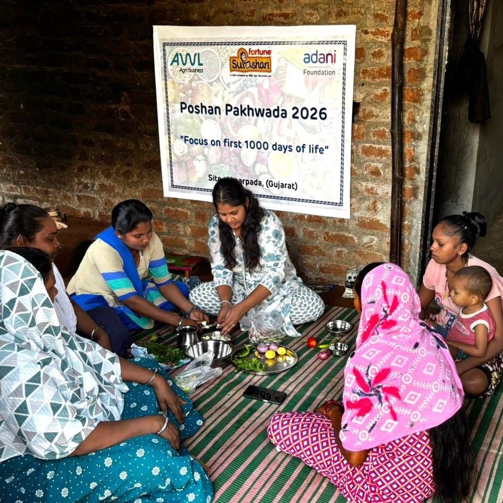 ઉમરપાડાના આદિવાસી વિસ્તારોમાં પોષણનું જન-આંદોલન:સુપોષણ સંગિનીઓએ ઘરે-ઘરે જઈ પૌષ્ટિક આહાર અને સ્વચ્છતા અંગે આદિવાસીઓને જાગૃત કર્યા
